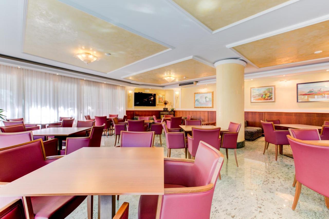 Hotel Verona チェゼナーティコ エクステリア 写真