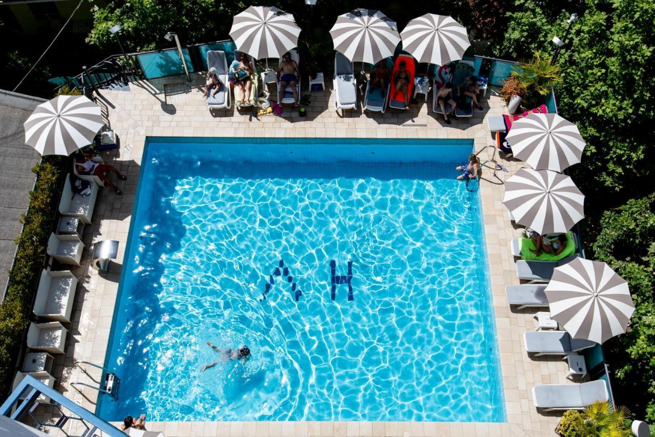 Hotel Verona チェゼナーティコ エクステリア 写真