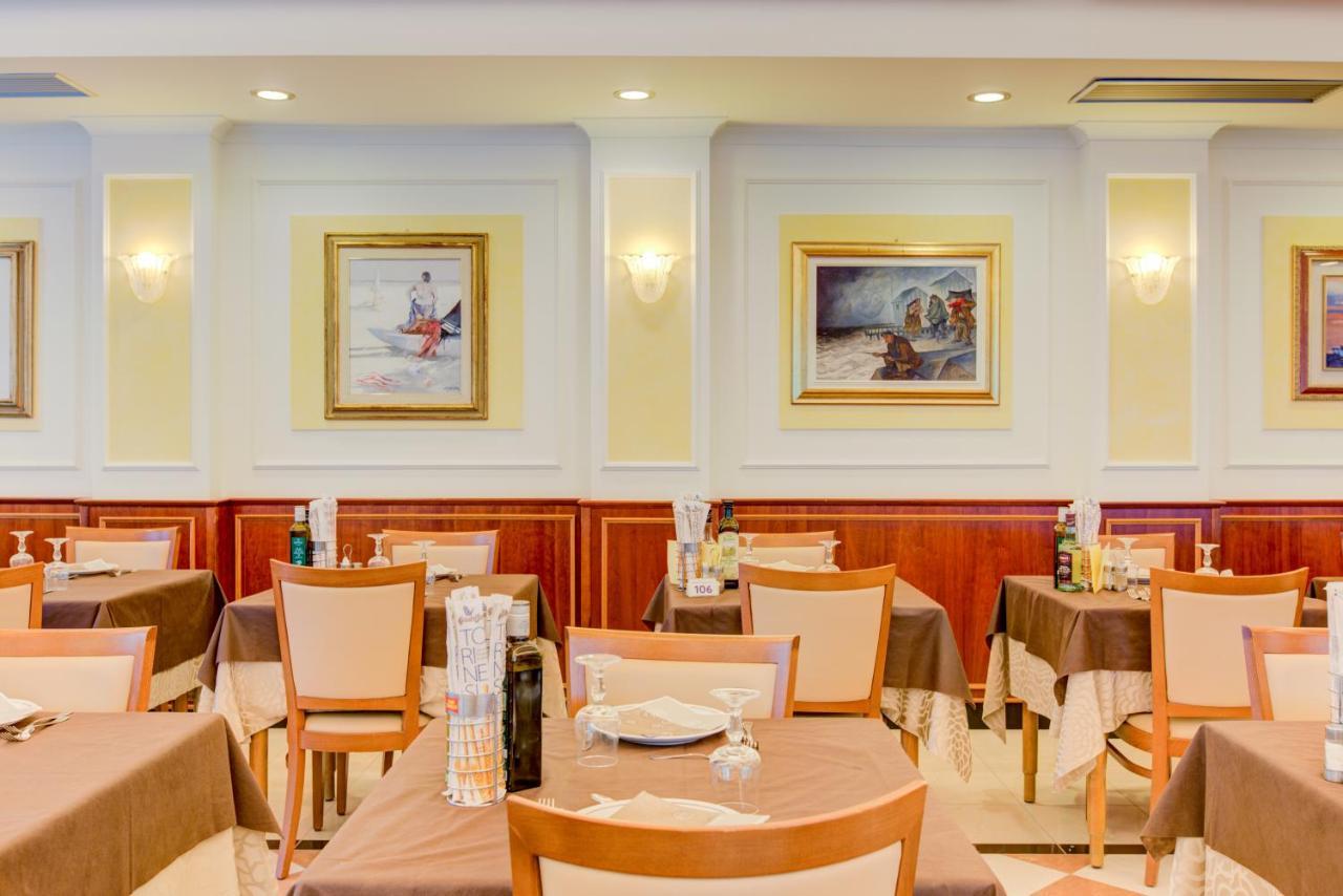 Hotel Verona チェゼナーティコ エクステリア 写真