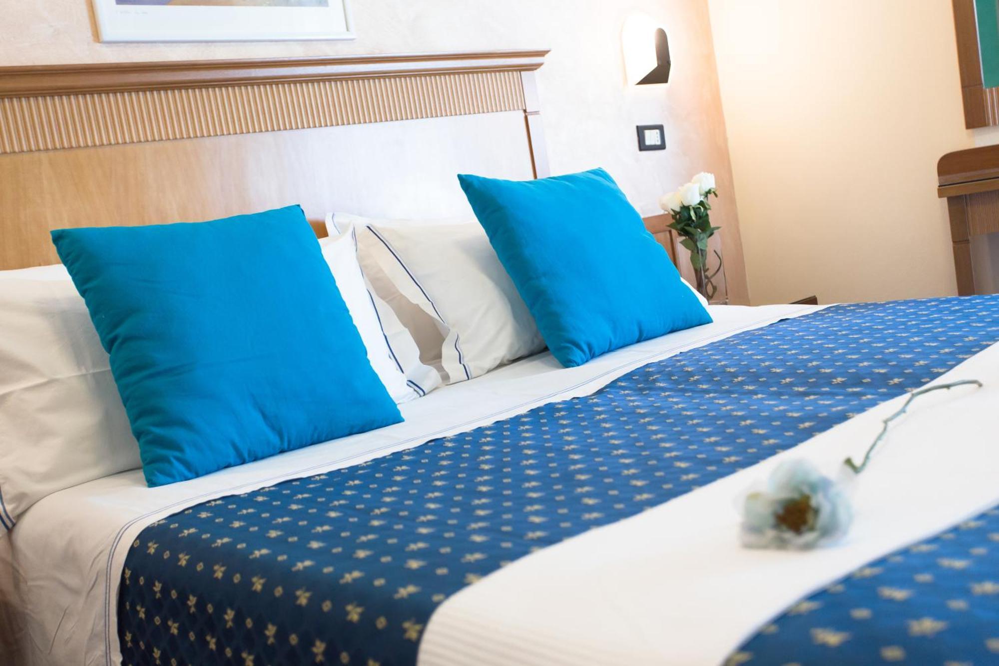 Hotel Verona チェゼナーティコ 部屋 写真