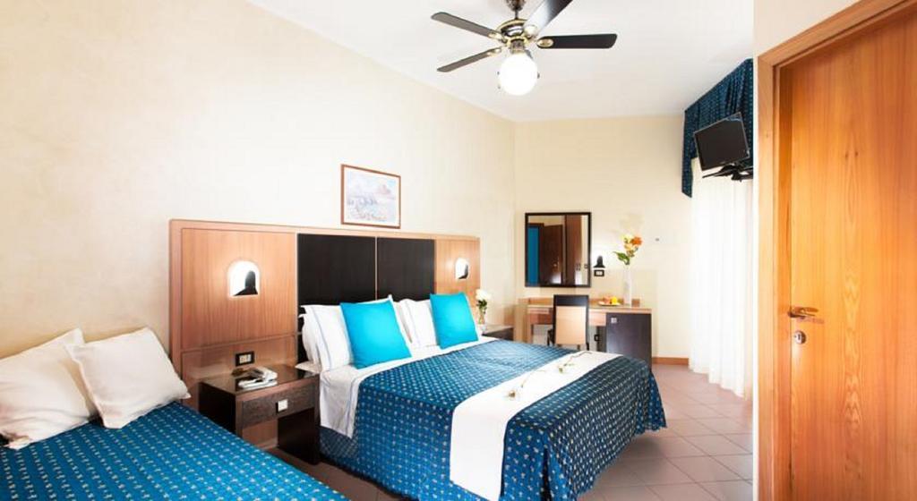 Hotel Verona チェゼナーティコ エクステリア 写真